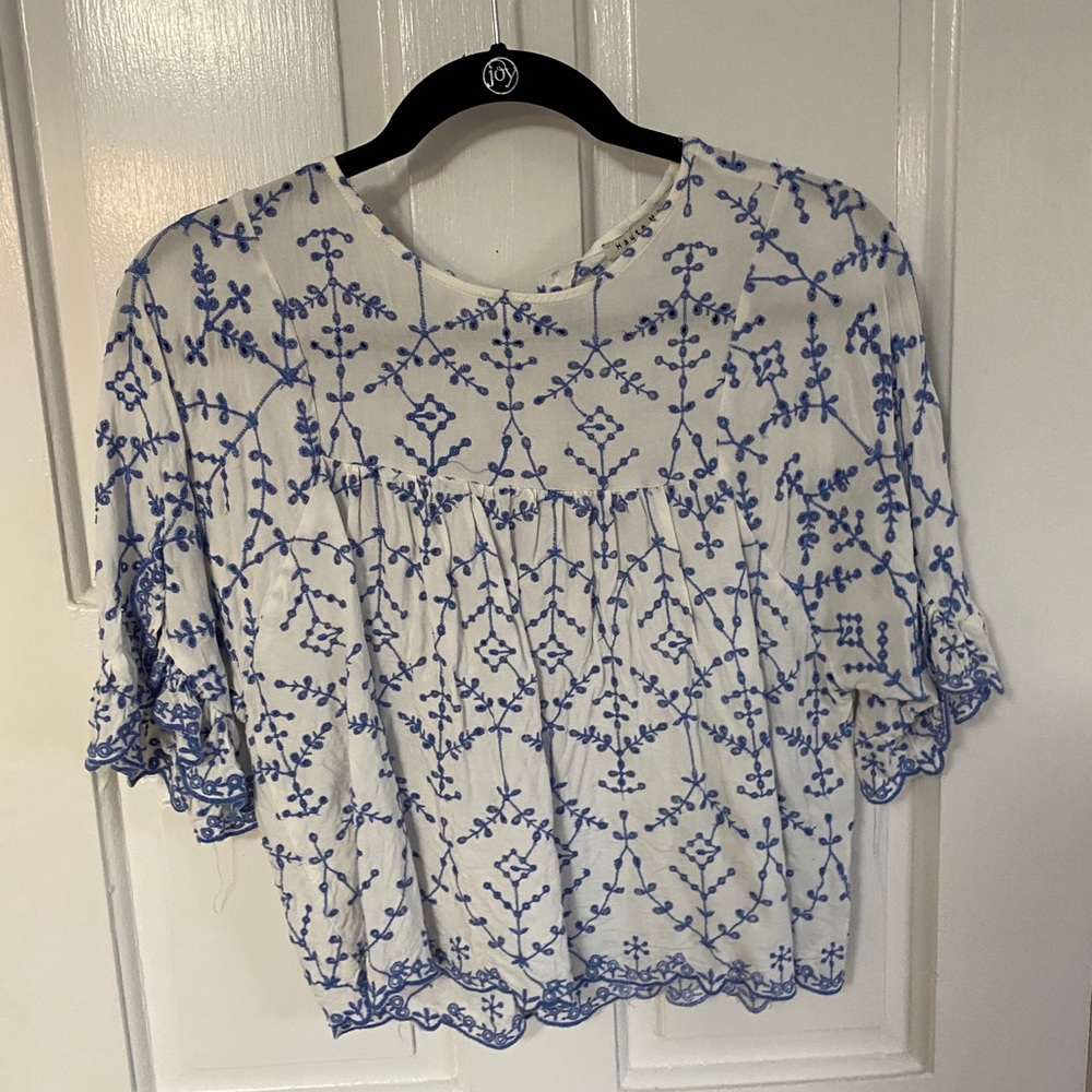 3/4 sleeve eyelet blouse